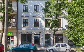 Blossom - Old Town Residence - By Upstairs